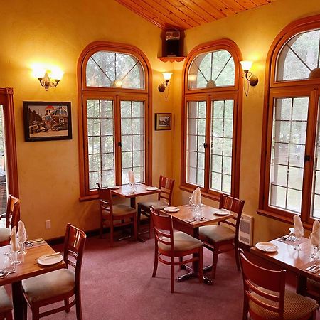 Auberge Alpine Inn Sainte-Adèle Zewnętrze zdjęcie
