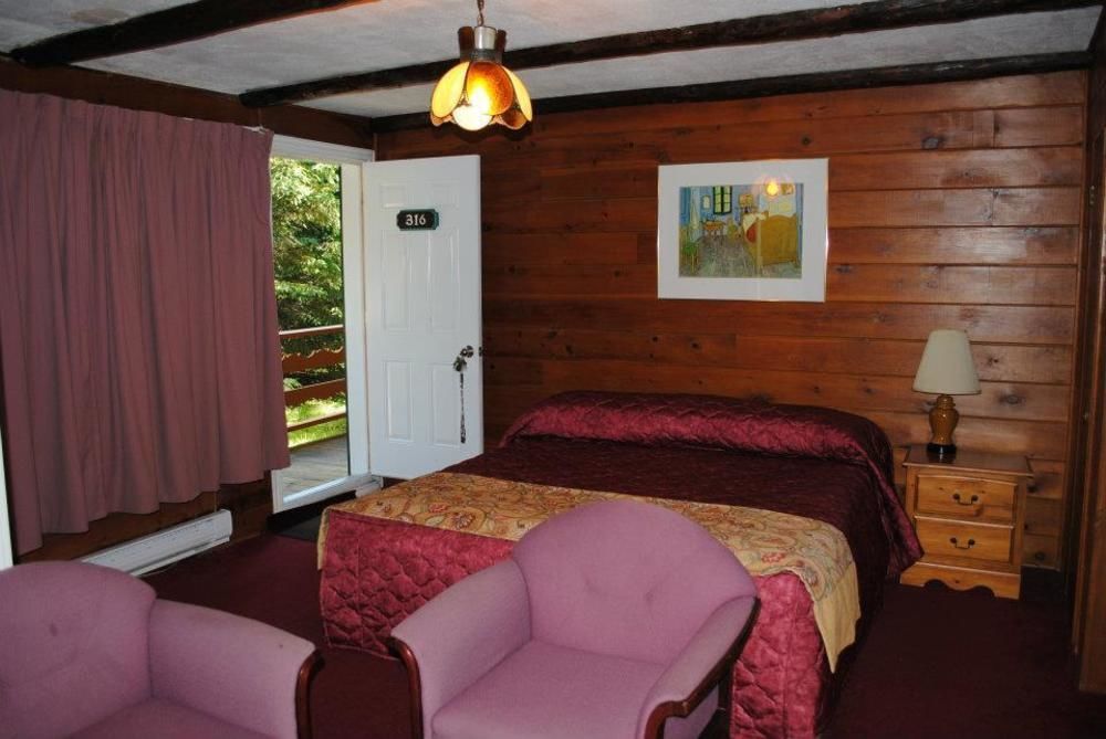 Auberge Alpine Inn Sainte-Adèle Zewnętrze zdjęcie